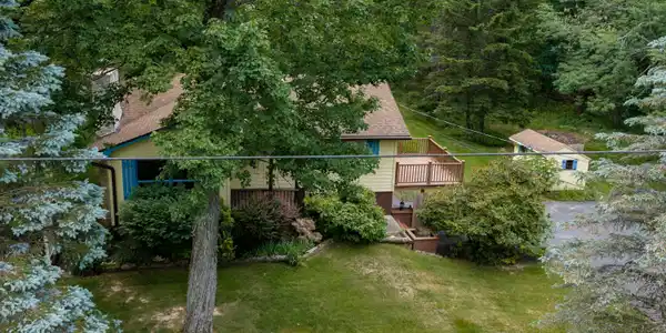 Image 3: 5226 Beechwood-3