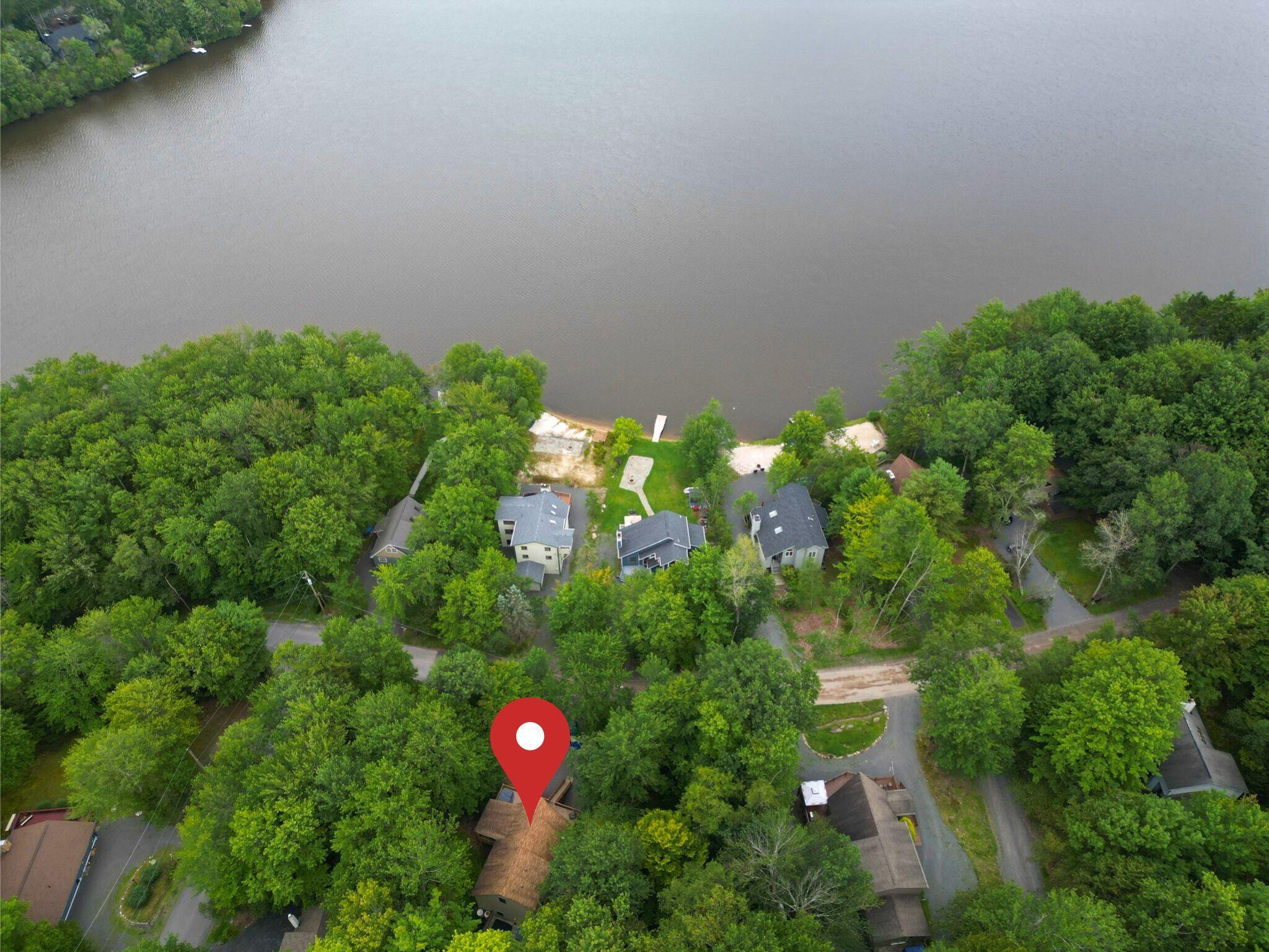 Image 2: LAKEVIEW