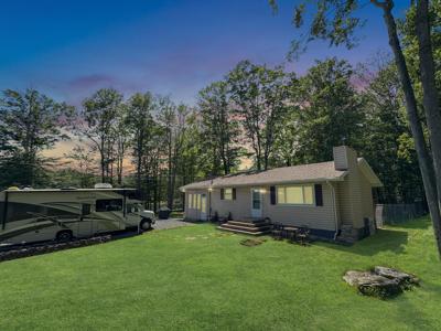 7537 Lake Shore Drive