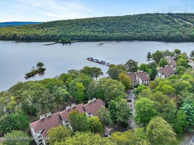11 Midlake Drive