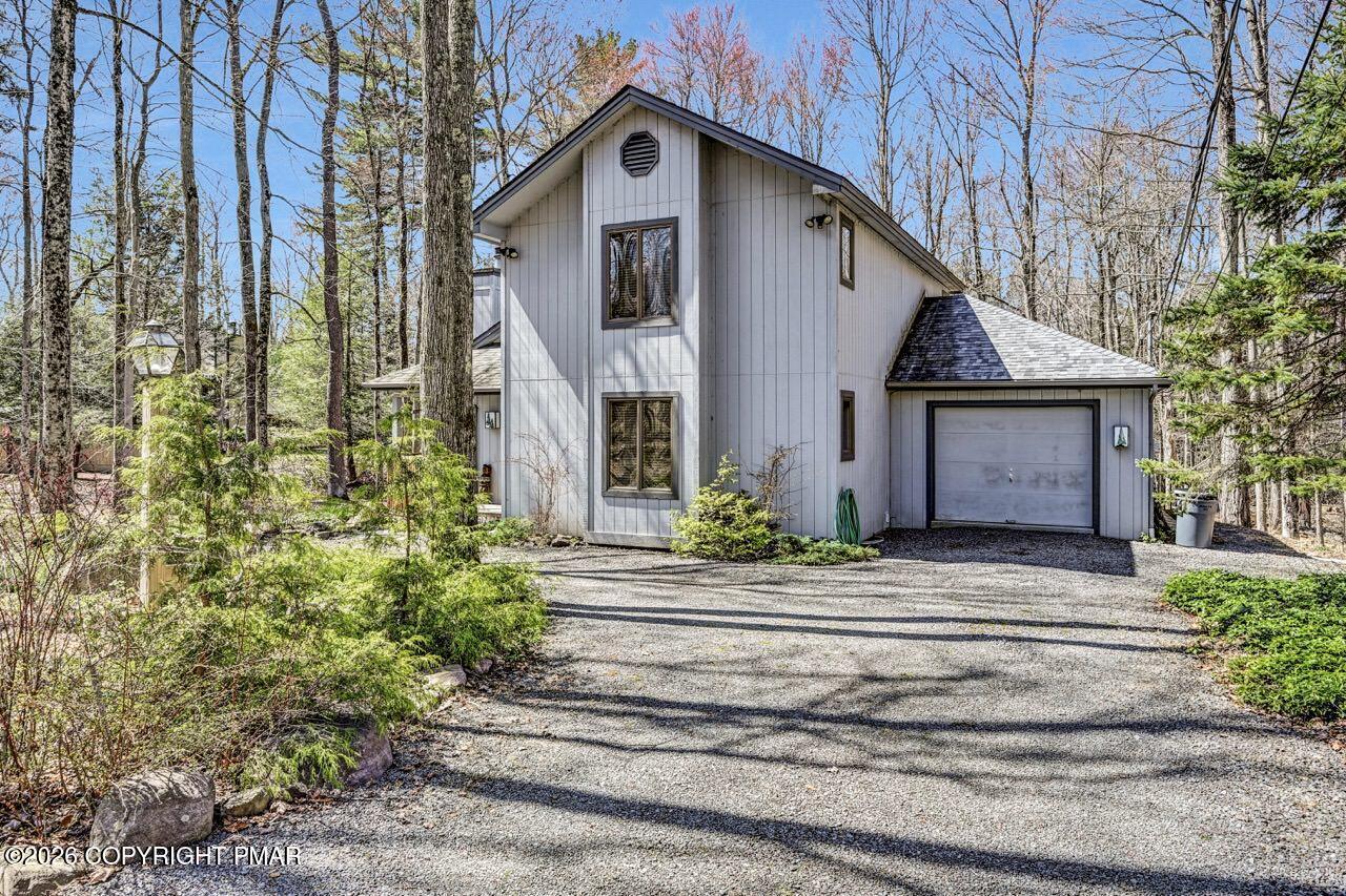 Image 1: Driveway view