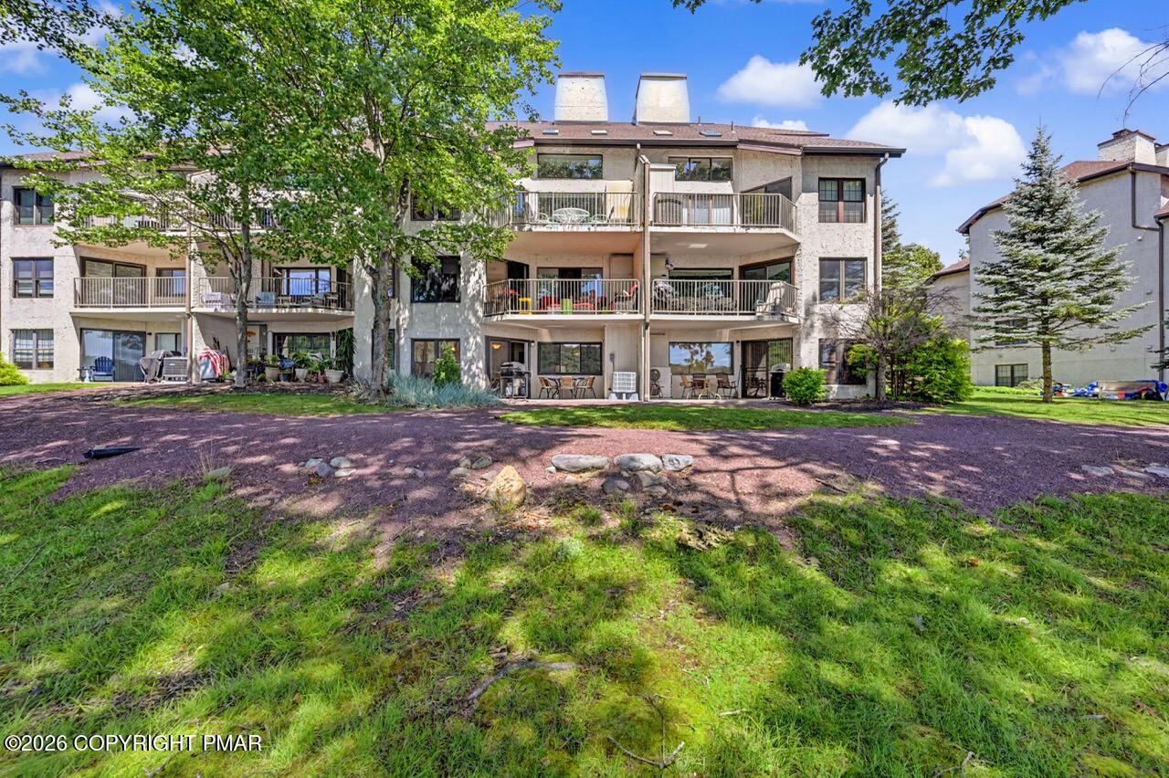 Image 2: 45 Midlake Dr - Unit 102 03 Large