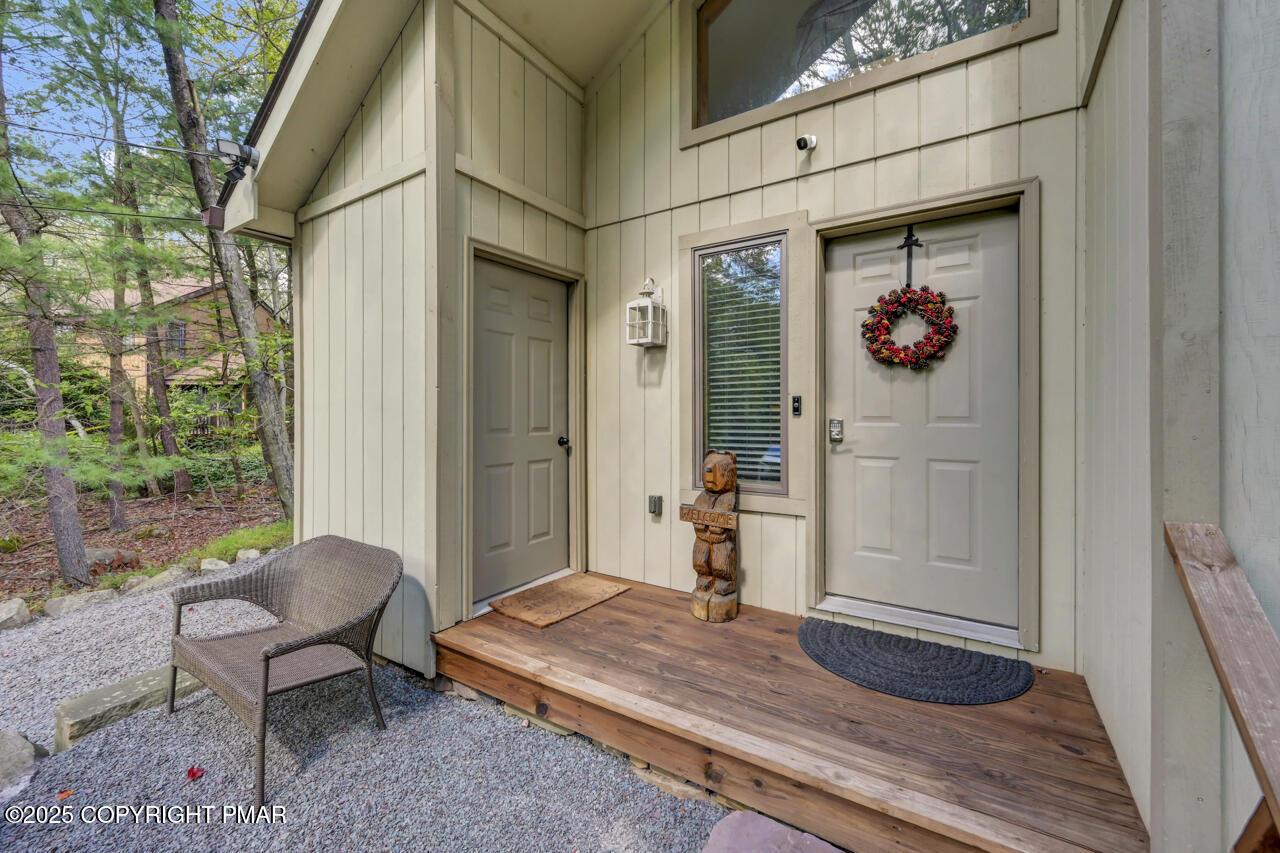 Image 3: 221LittlePondCir05-jpg