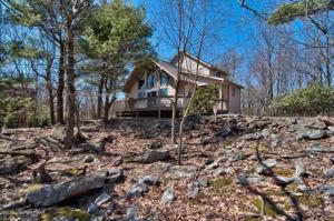 34 Pineknoll Drive