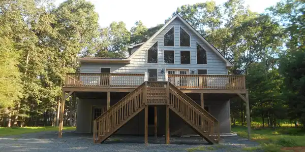69 Hawthorne Drive