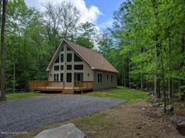 67 Lyman Ln
