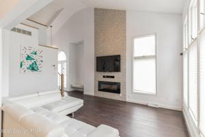 75 Laurelwoods Dr