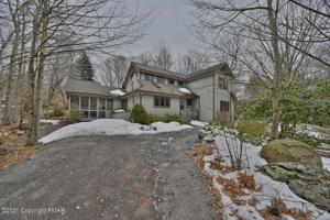 1116 Cedar Knoll Way
