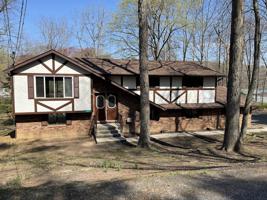 147 Rosewood Ln