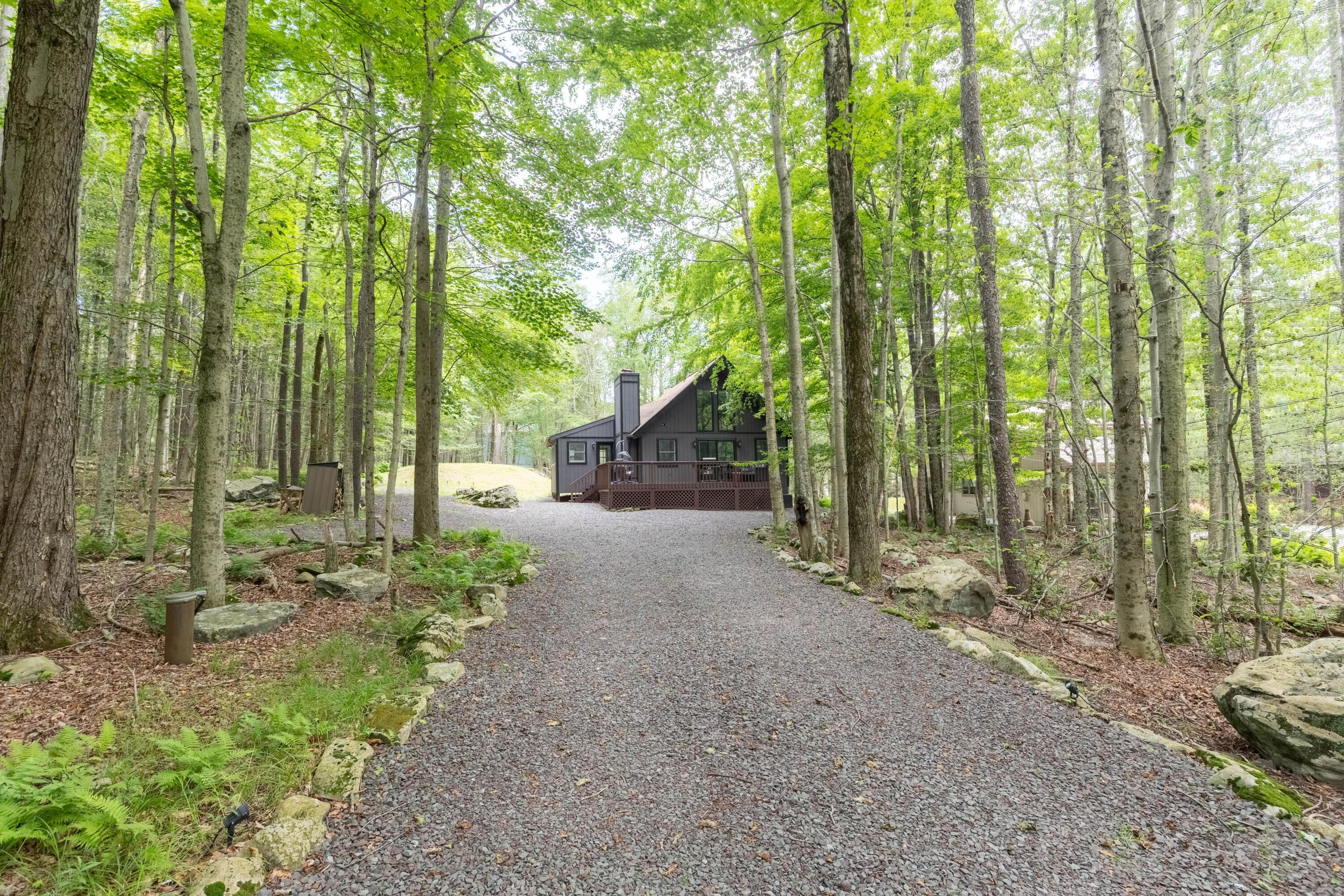 Image 4: Outdoors-4