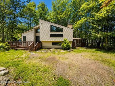 3322 Woodland Drive