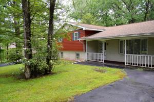 3 Acorn Dr