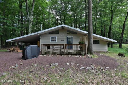 1531 Lake Lane