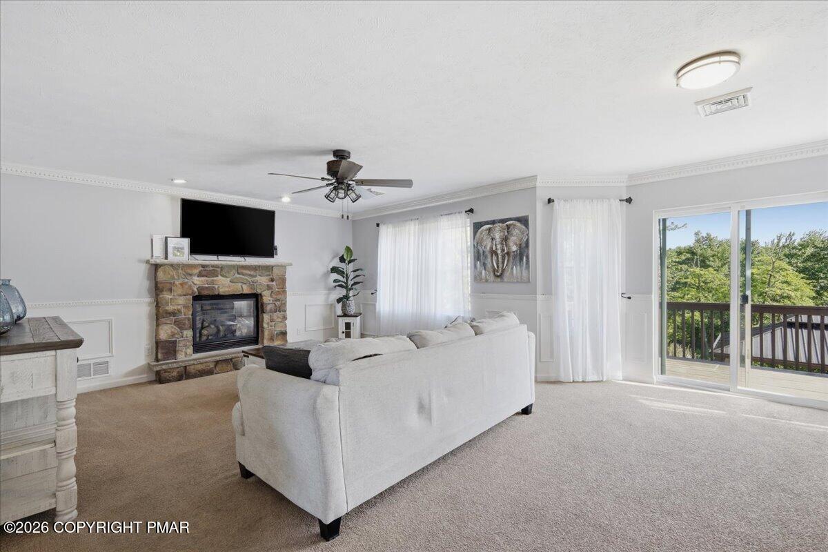 Image 3: Family Room