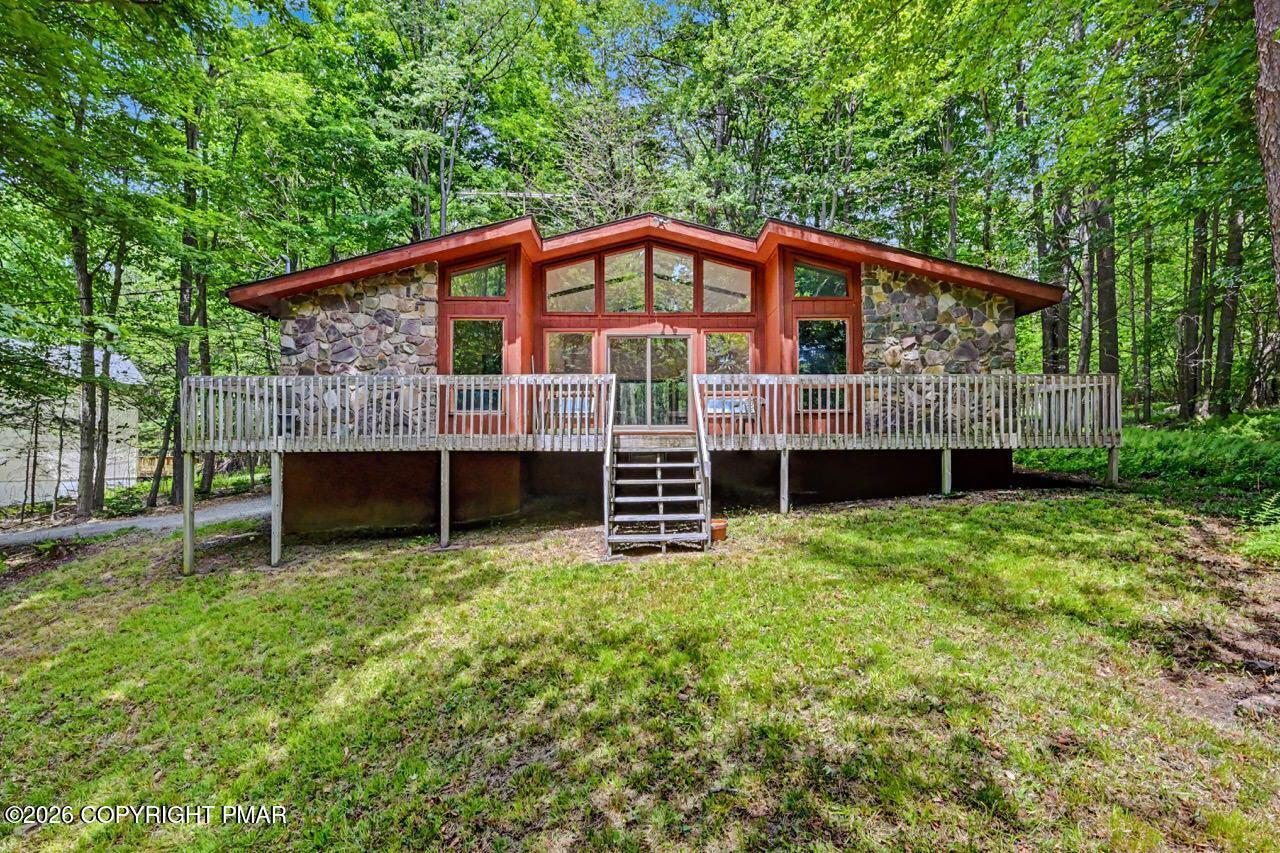 Image 1: 149 Cardinal Dr 01 Large