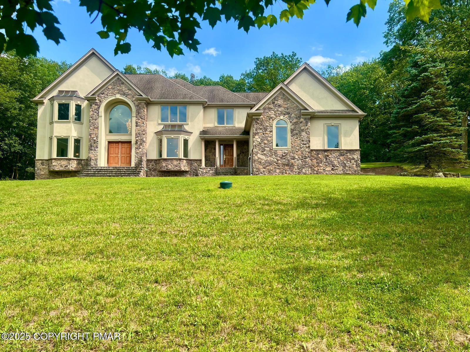 Image 2: 707 Kennedy Court