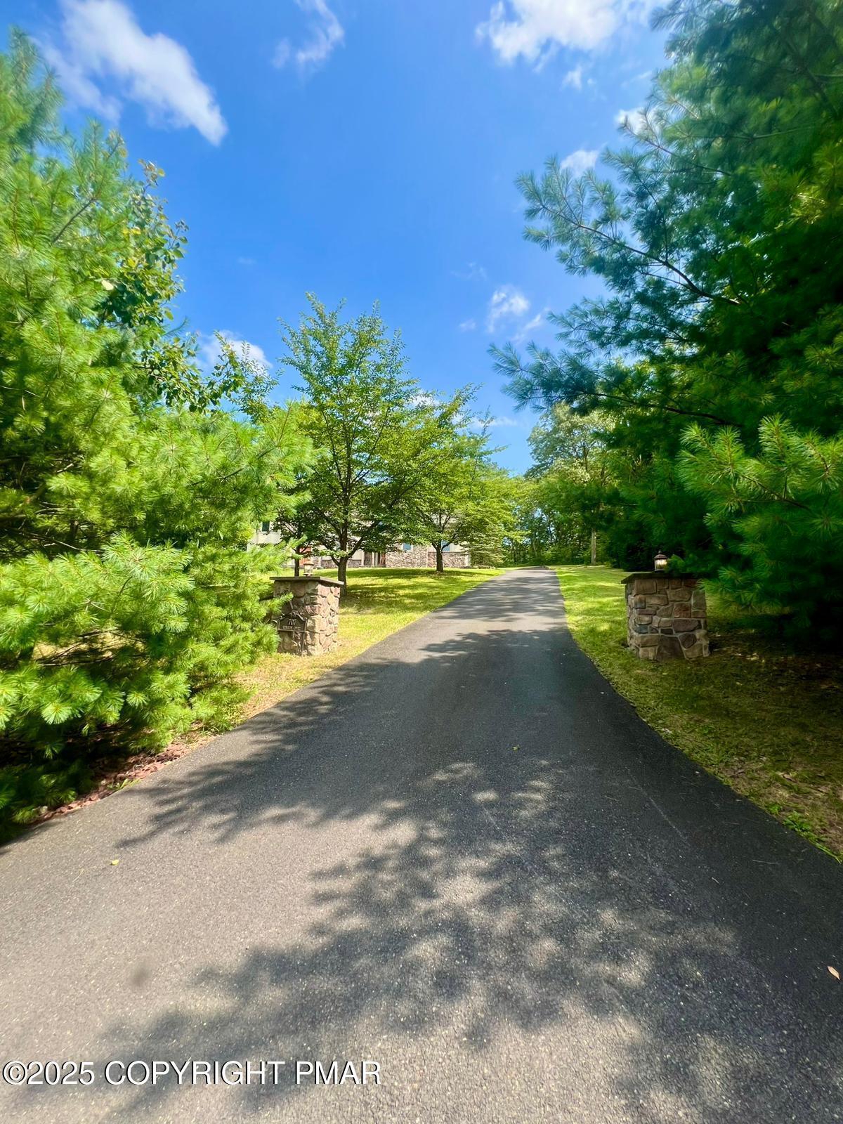 Image 4: 707 Kennedy Court