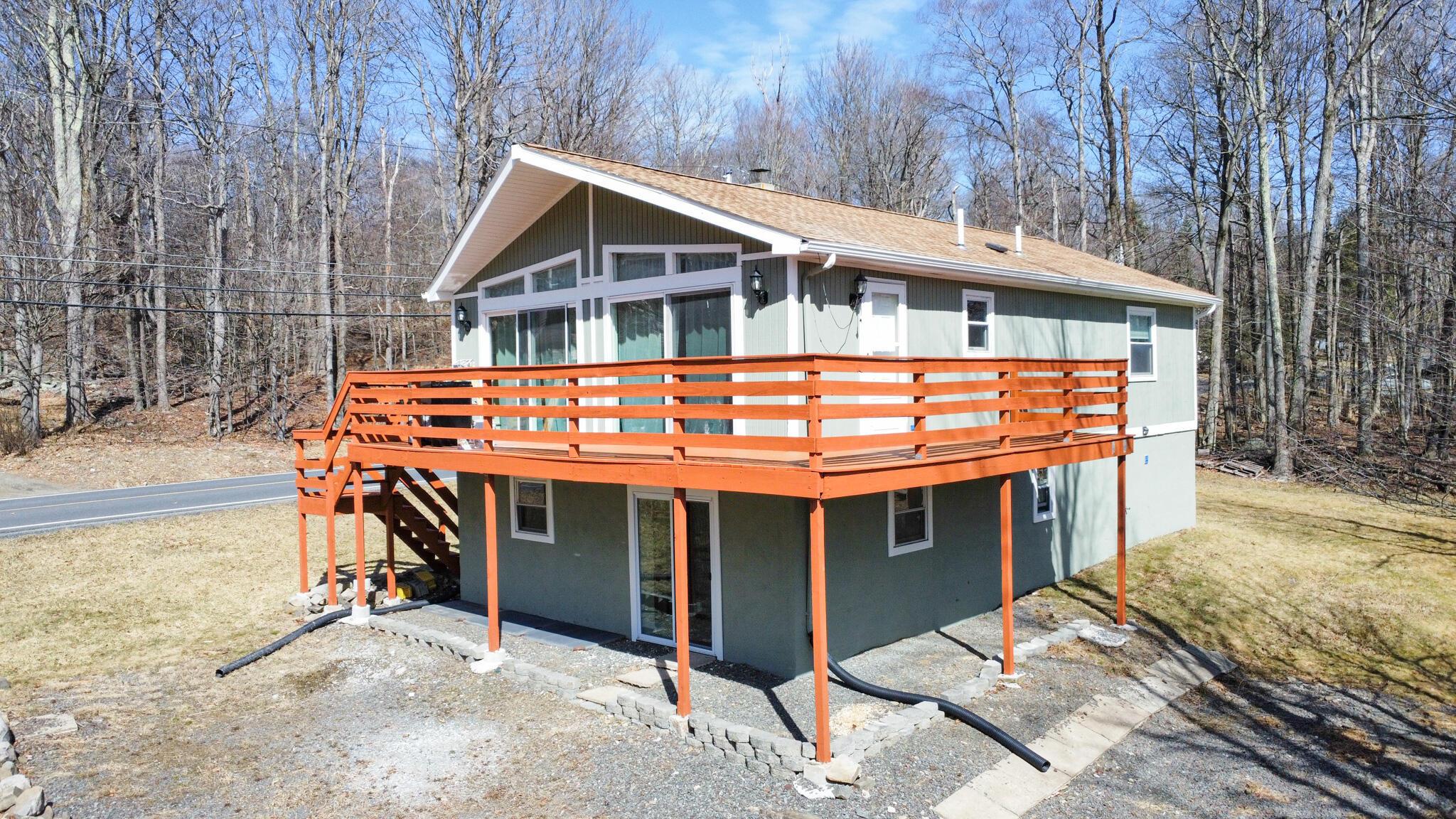 Image 3: Exterior Side View