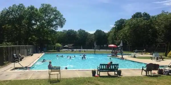 Image 3: BCL Pool