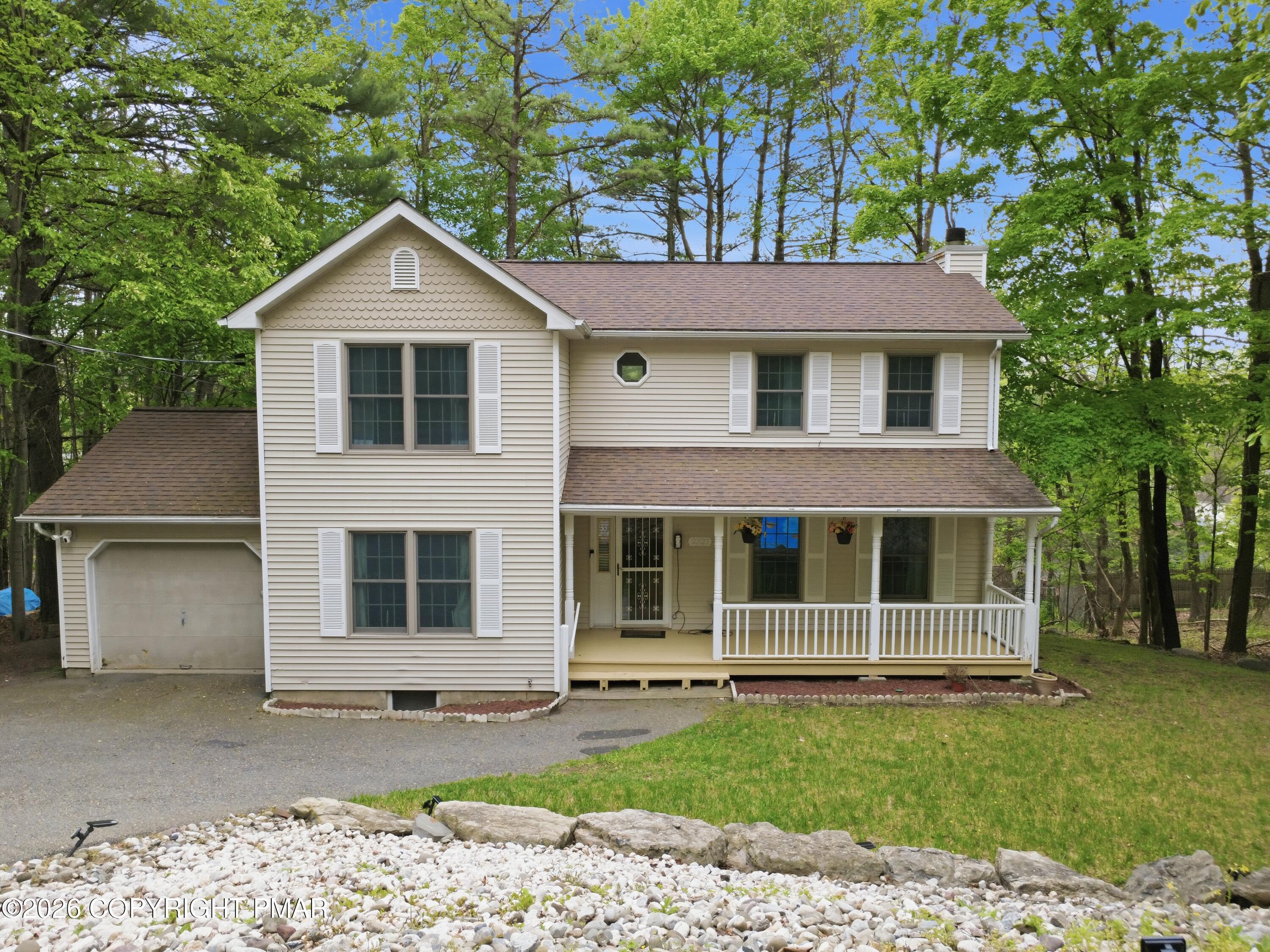 Image 1: 2327 Woodcrest Dr