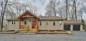 6273 Lakeview Dr