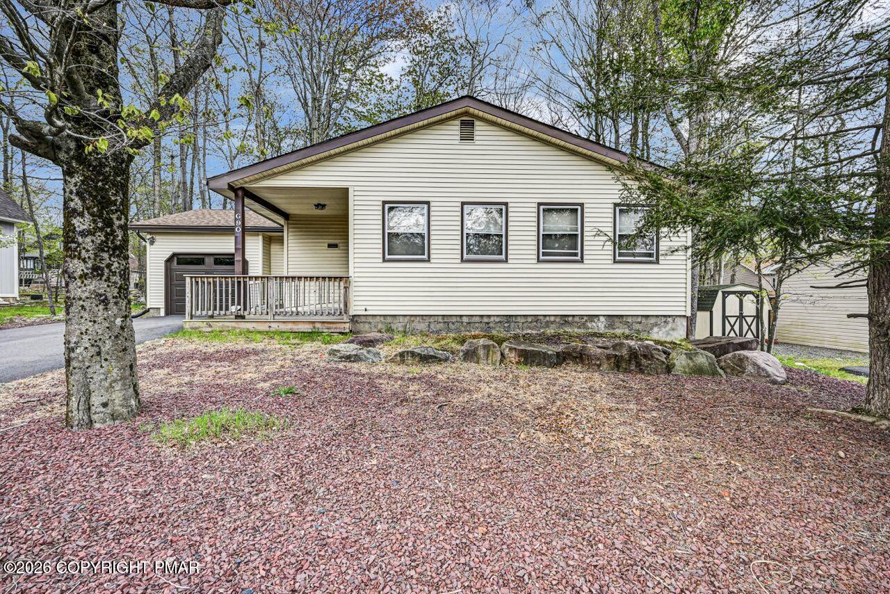 Image 2: 7163 Mountain Dr 02 Large