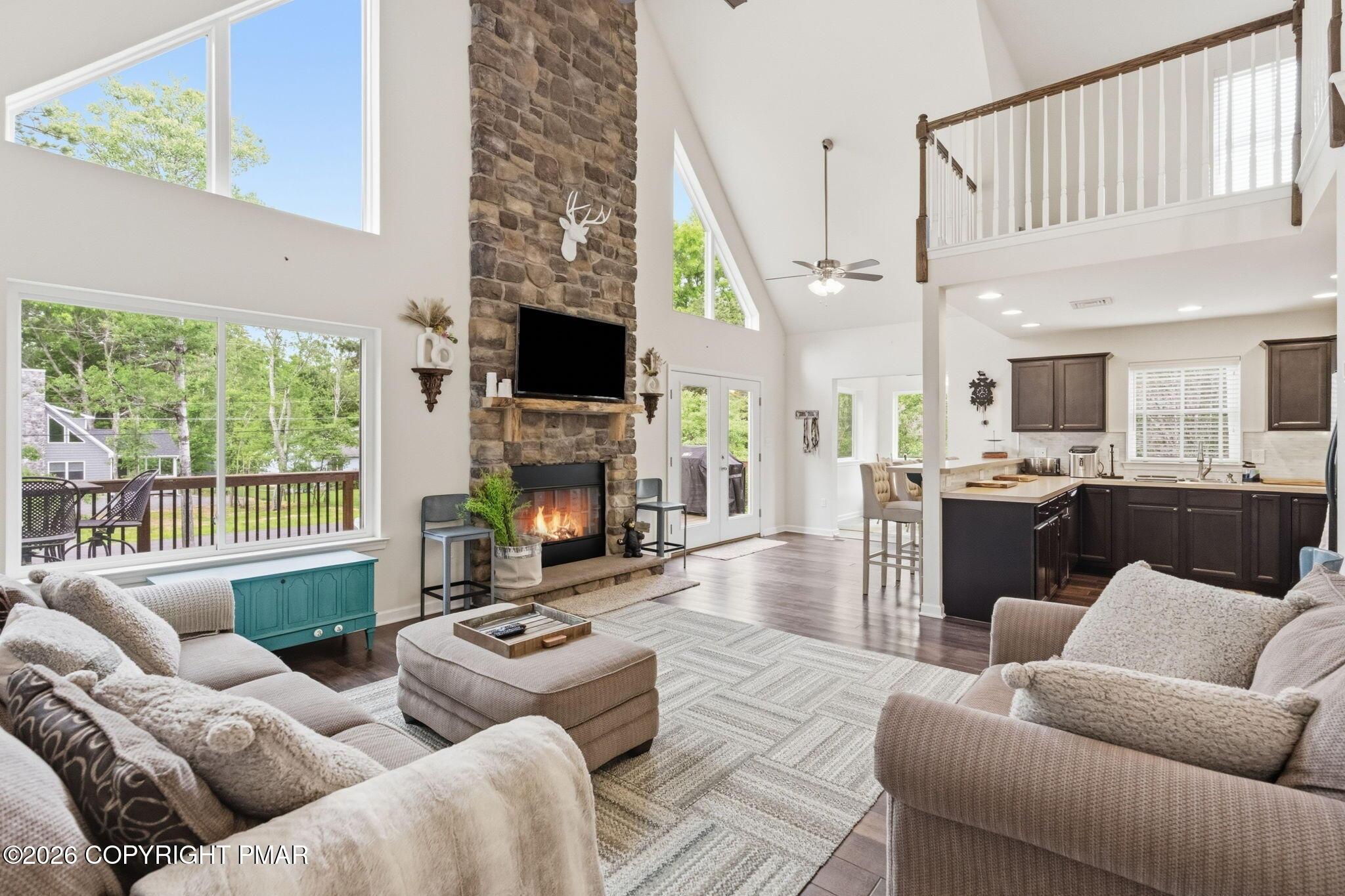 Image 3: Great Room