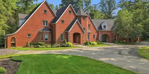 Image 3: Front of Home