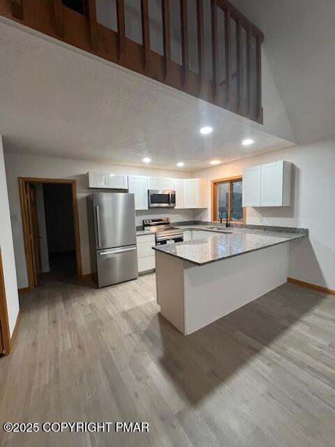 Image 4: kitchen