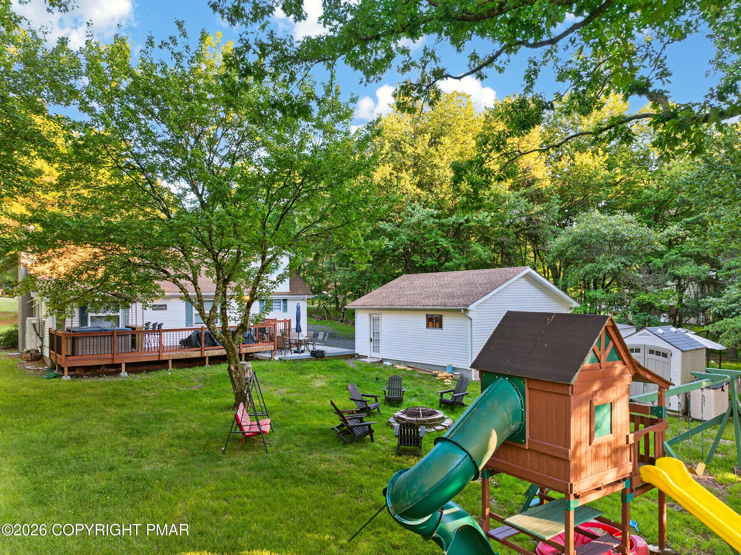 Image 4: Back Yard Area