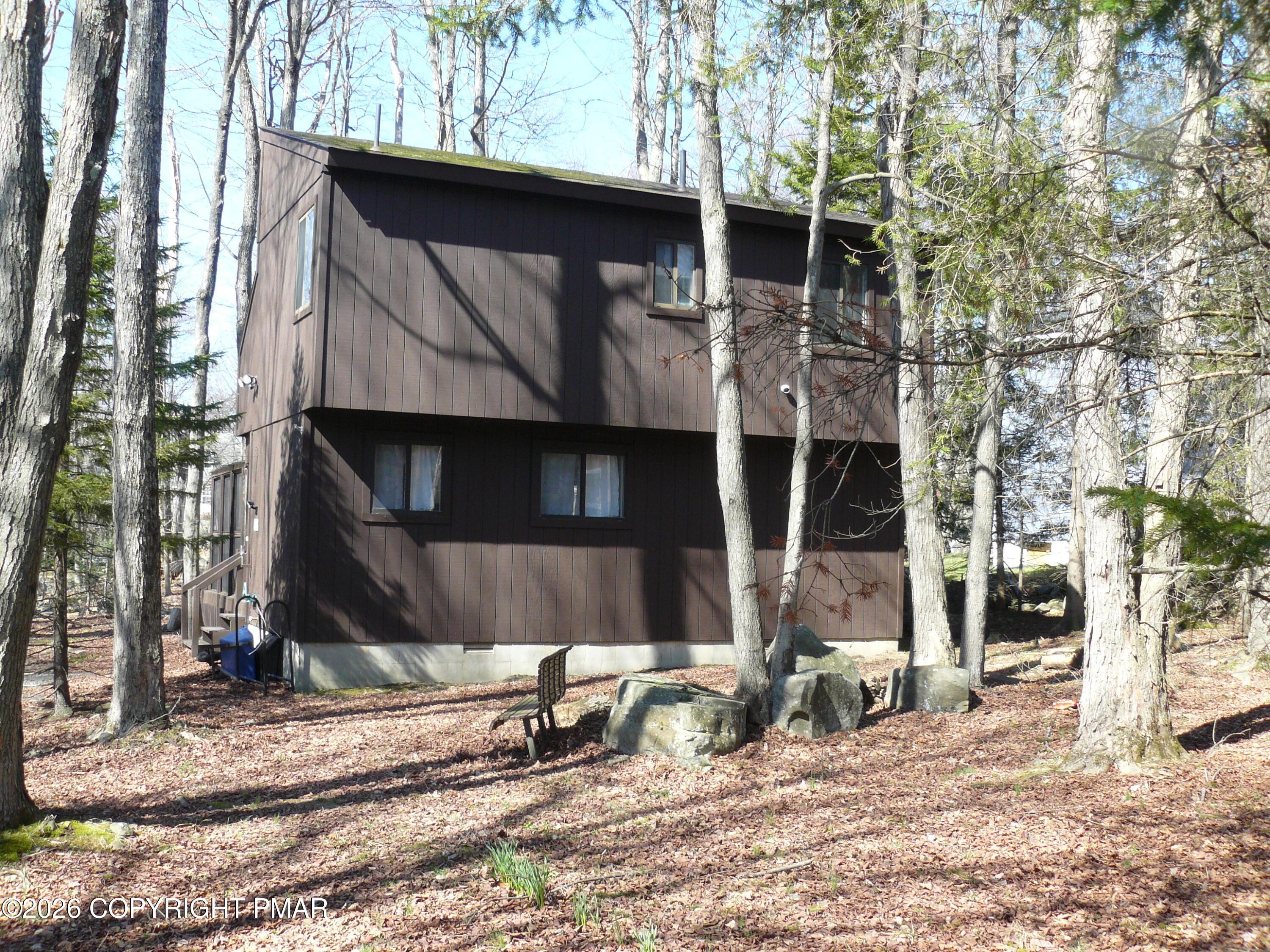 Image 1: 1148 Country Place DrExterior