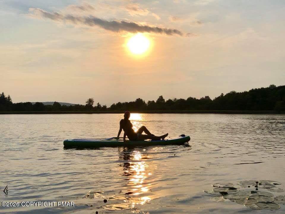 Image 4: Relax on Lake Sinca