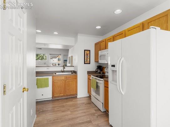 Image 3: Kitchen