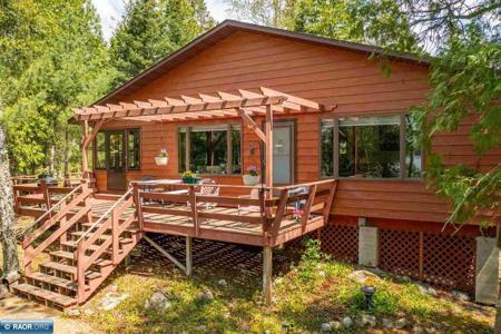 5399 Pine Island