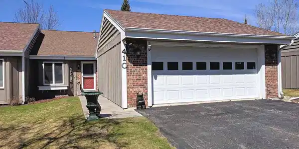 410 Shorewood Dr