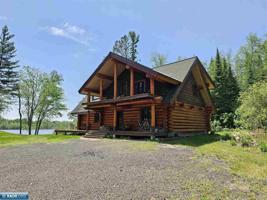 3809 Pleasant Lake N