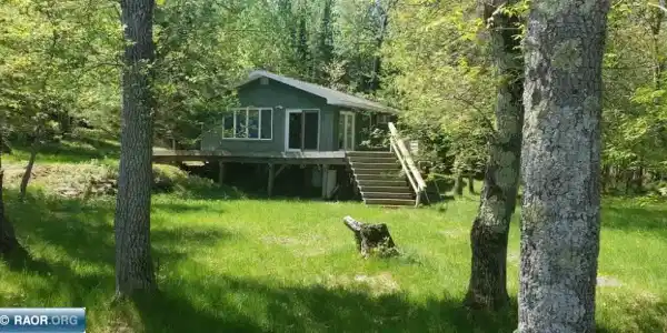 2109 Red Crest Island