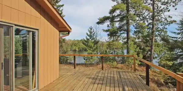 9189 Elbow Lake North