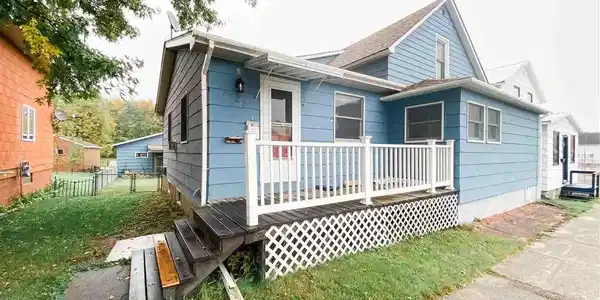 128 4th Street