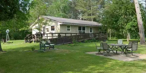 5827 Highway 11