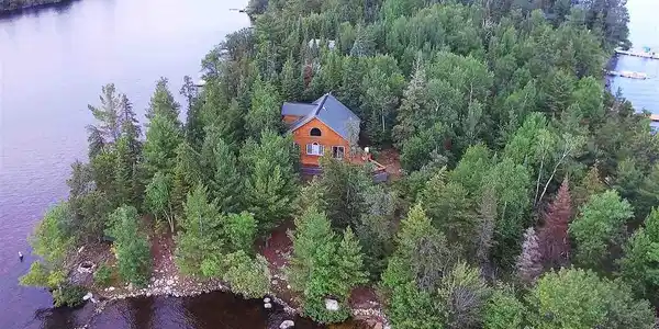2321 Red Crest Island