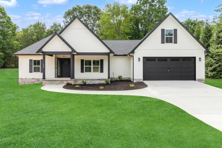 145 Covenant Drive NE