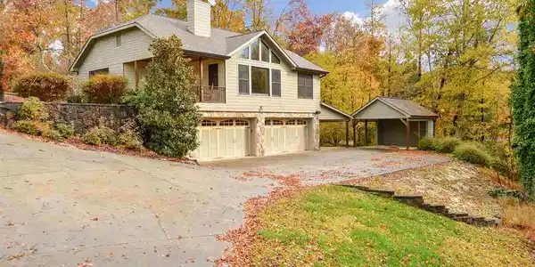 5760 Snug Harbor Lane