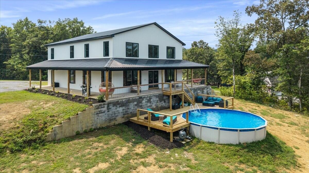 Image 1: 132 Hiwassee Dr