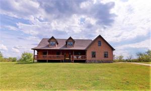 735 Pinhook