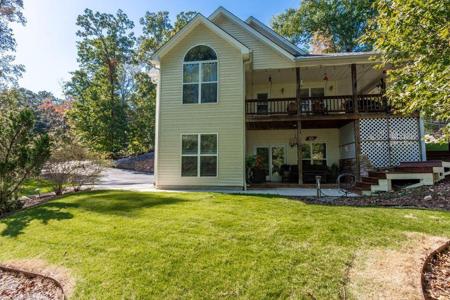 436 Oak Hills Drive