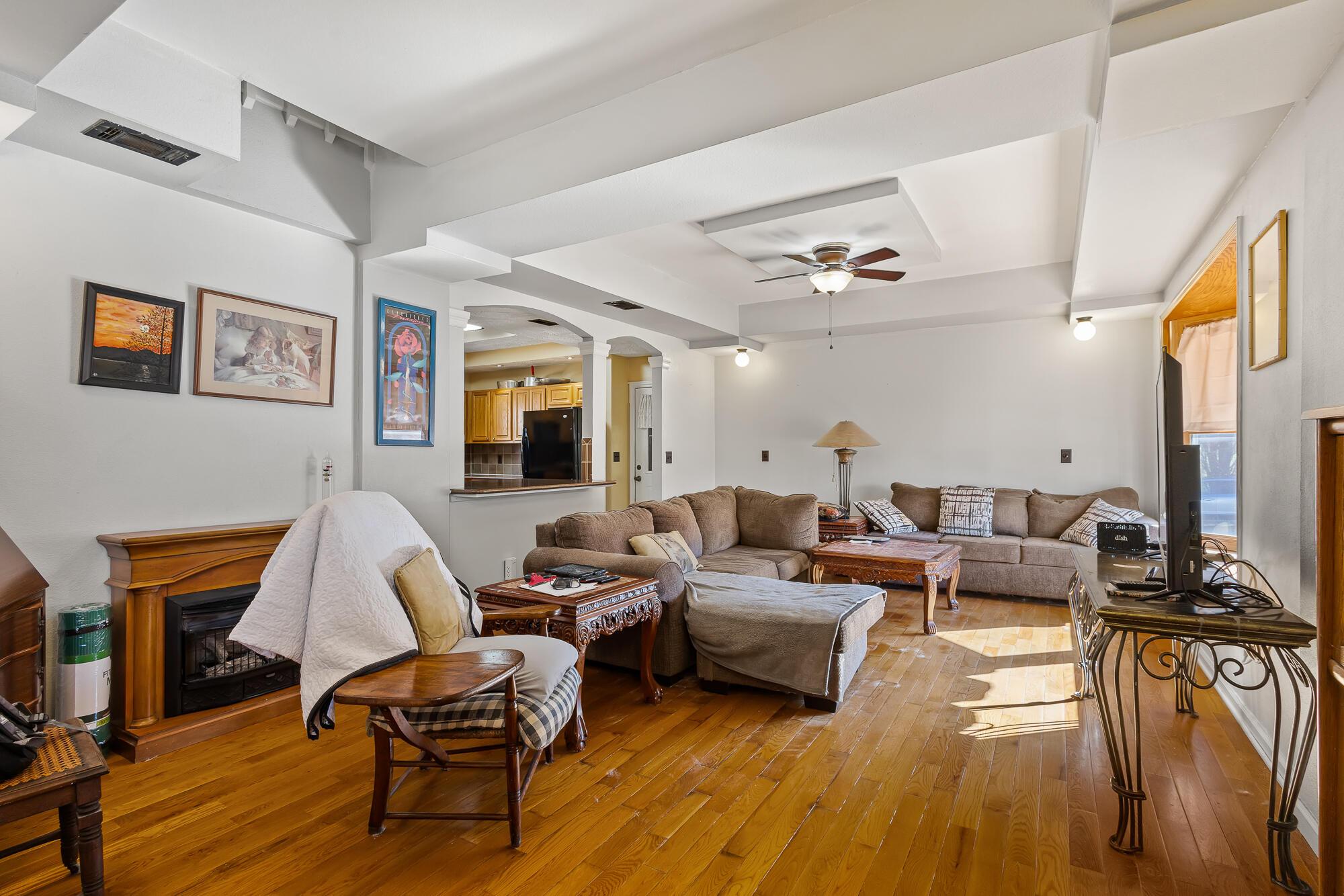 Image 3: 235 Spring Creek Rd-2