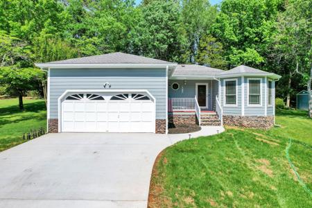 202 Ashlin Woods Drive NE