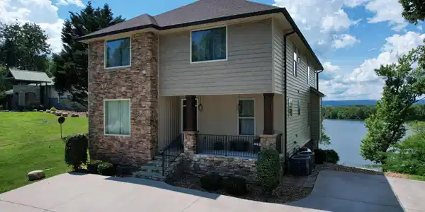 341 Russell Lane