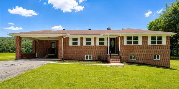 858 N Main Street